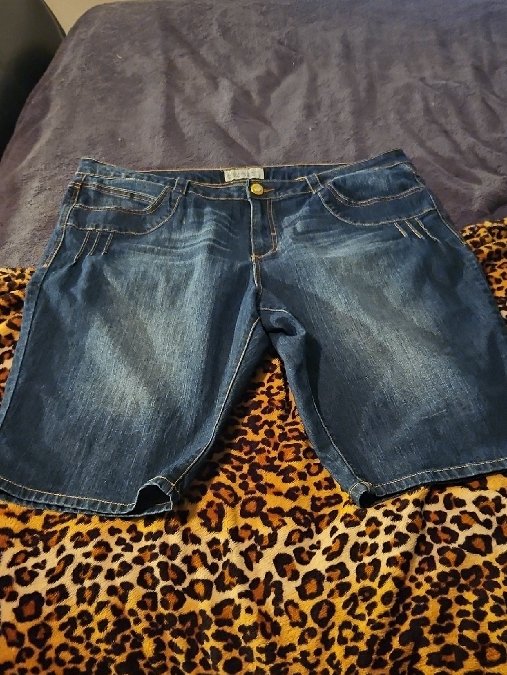 Vtg Y2K Baby Phat Curvy Denim Bermuda Shorts Size 22 Stretch High Rise Cat 2